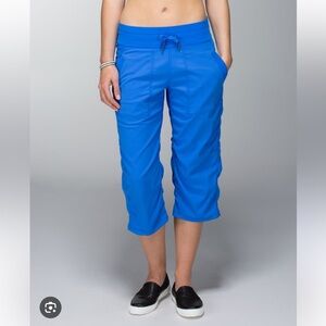 LULULEMON Dance Studio Cropped Pants Pipe Dream Blue Size 4 Unlined Regular